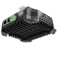 PixLite A4-S Mk3 von unten: gerippter Aluminium-K&uuml;hlk&ouml;rper mit Montagebohrungen, RJ45-Ports